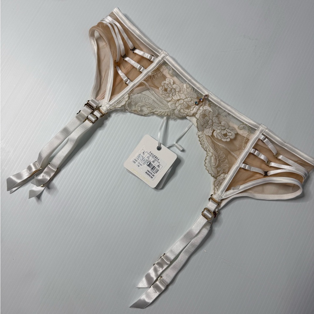 NWT Honey Birdette Glowing Cream Lace Garter Belt